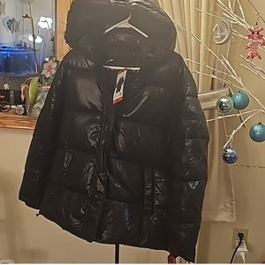 Two by Vince Camuto Ladies Puffer Jacket black  NWT